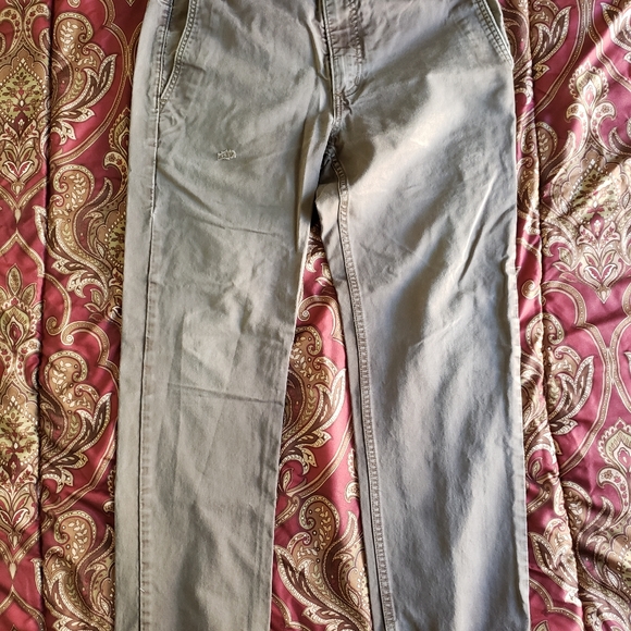 Levi's Jeans - Picture 2 of 4